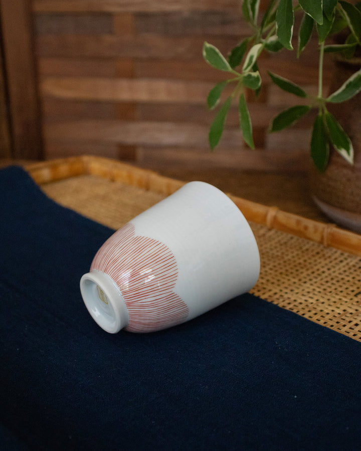 Kouraku Kiln Teacup, Red Shima