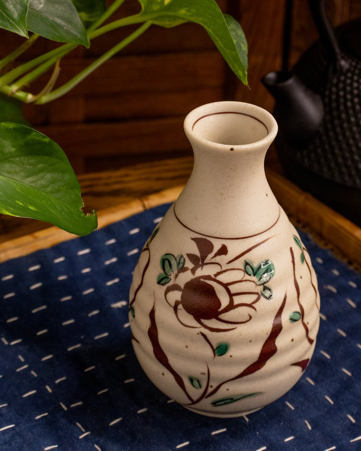 Tokkuri, Ichiyama, Large Hand-Painted Akae Floral