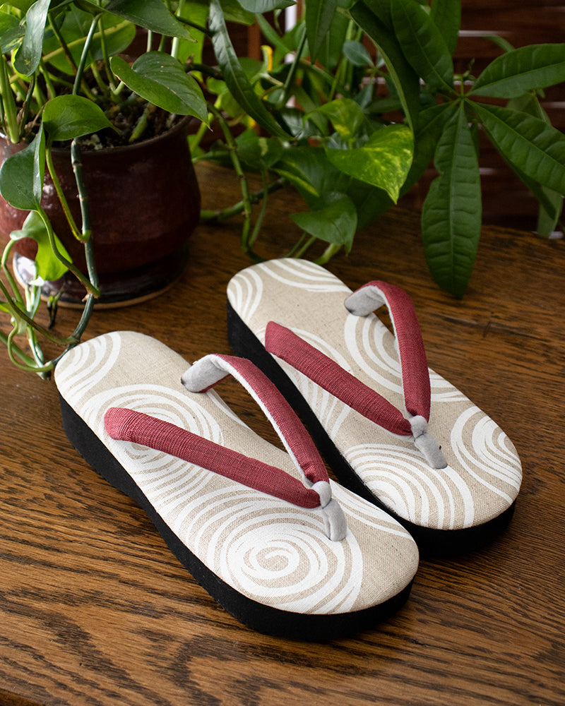 Yamato Kobo, Setta Sandals, Beige and White Swirl with Red Hanao