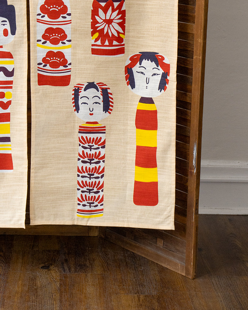 Noren, Beige Kokeshi