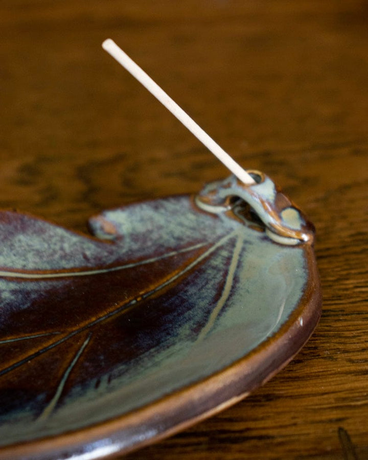 Shoyeido Incense Holder, Leaf, Mountain Mist