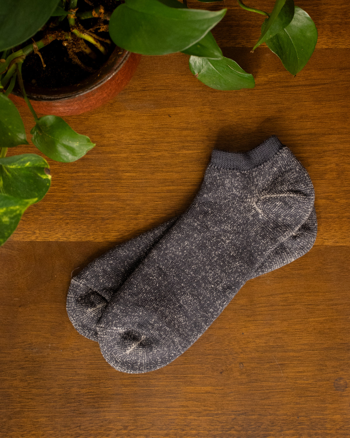 Knitwin, Anklet Socks, Linen Cotton Pile, Sampo Charcoal
