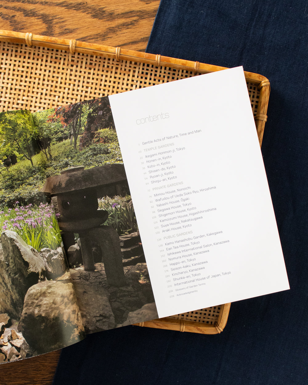 ENG: Japanese Gardens by Geeta K Mehta and Kimie Tada