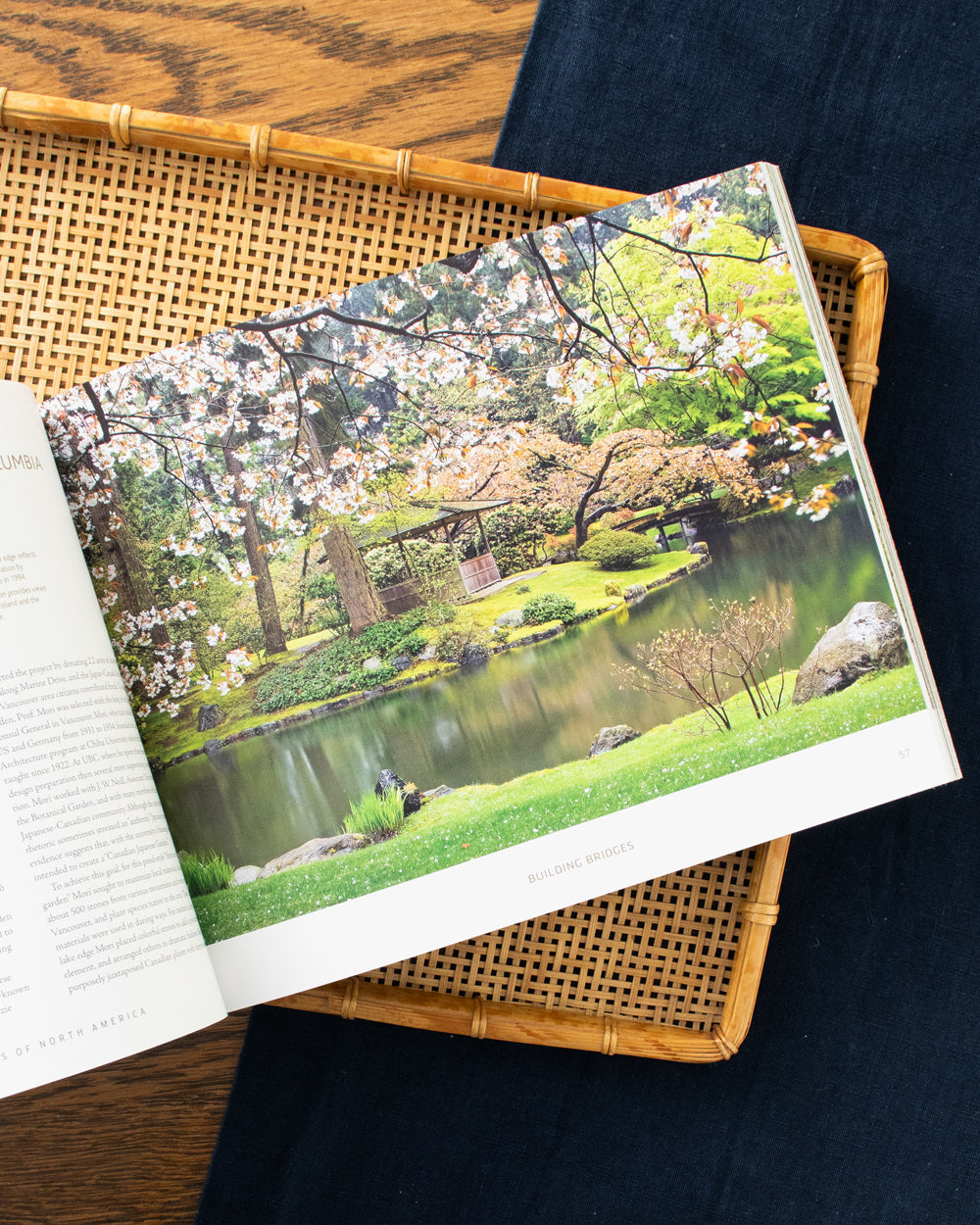 ENG: Quiet Beauty, The Japanese Gardens of North America by Kendall H. Brown