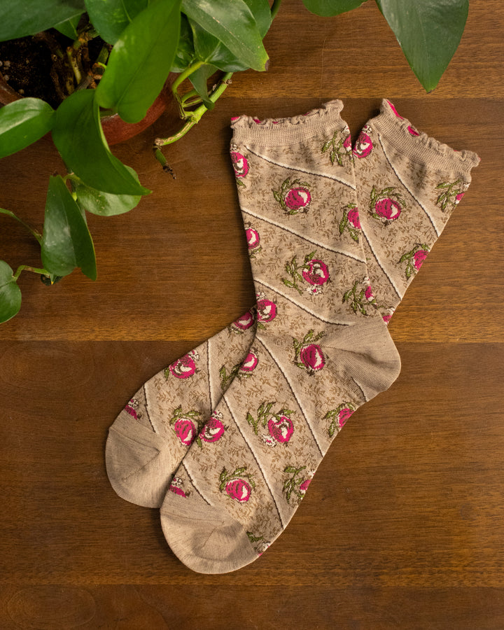 Debby Co., Crew Socks, Maison Blanche Collection, Beige with Magenta Flowers