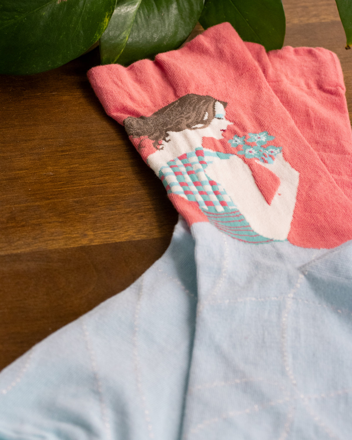 Debby Co., Crew Socks, Andé Collection, Pink with Girl Holding Flowers