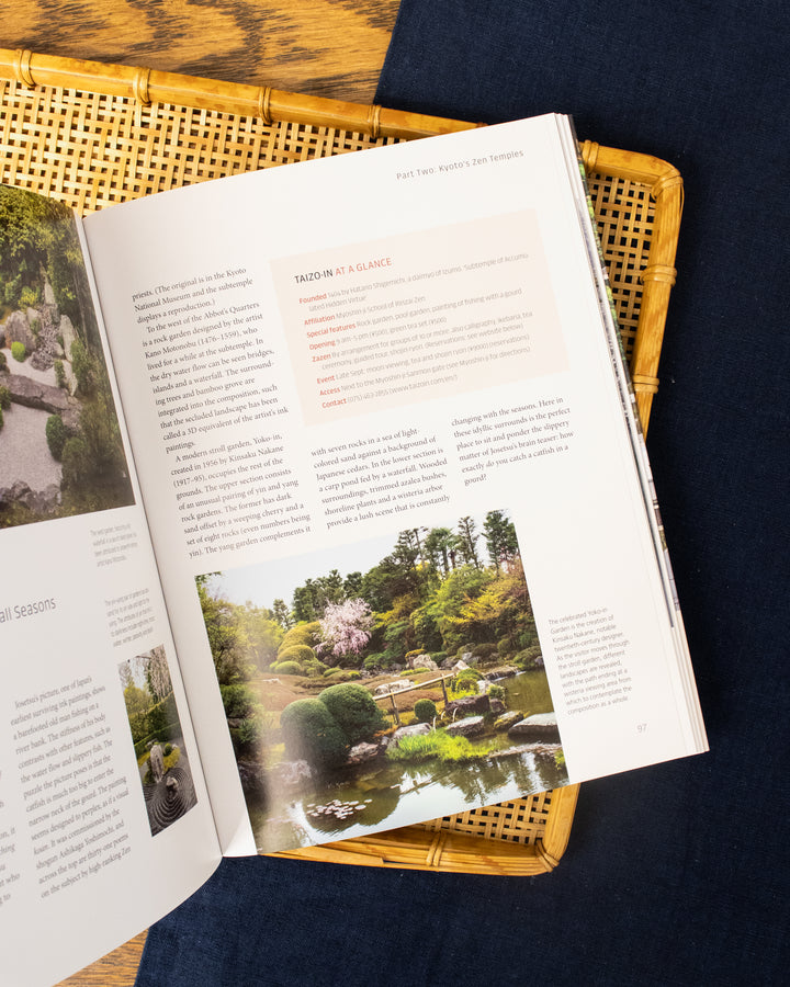 ENG: Zen Gardens and Temples of Kyoto by John Dougill, Paperback
