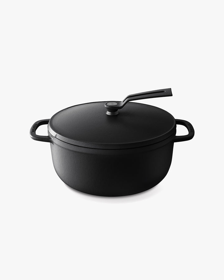 Oven Pot 2.0, Vermicular, Standing Handle, Matte Black, 22cm