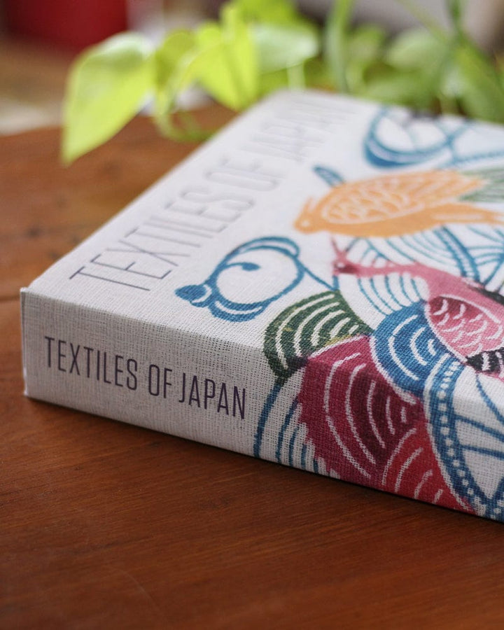 ENG: Textiles of Japan by Thomas Murray, Virginia Soenksen
