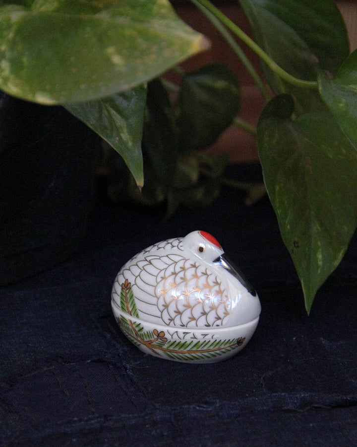 Kouraku Kiln Bowl with Lid, Tsuru