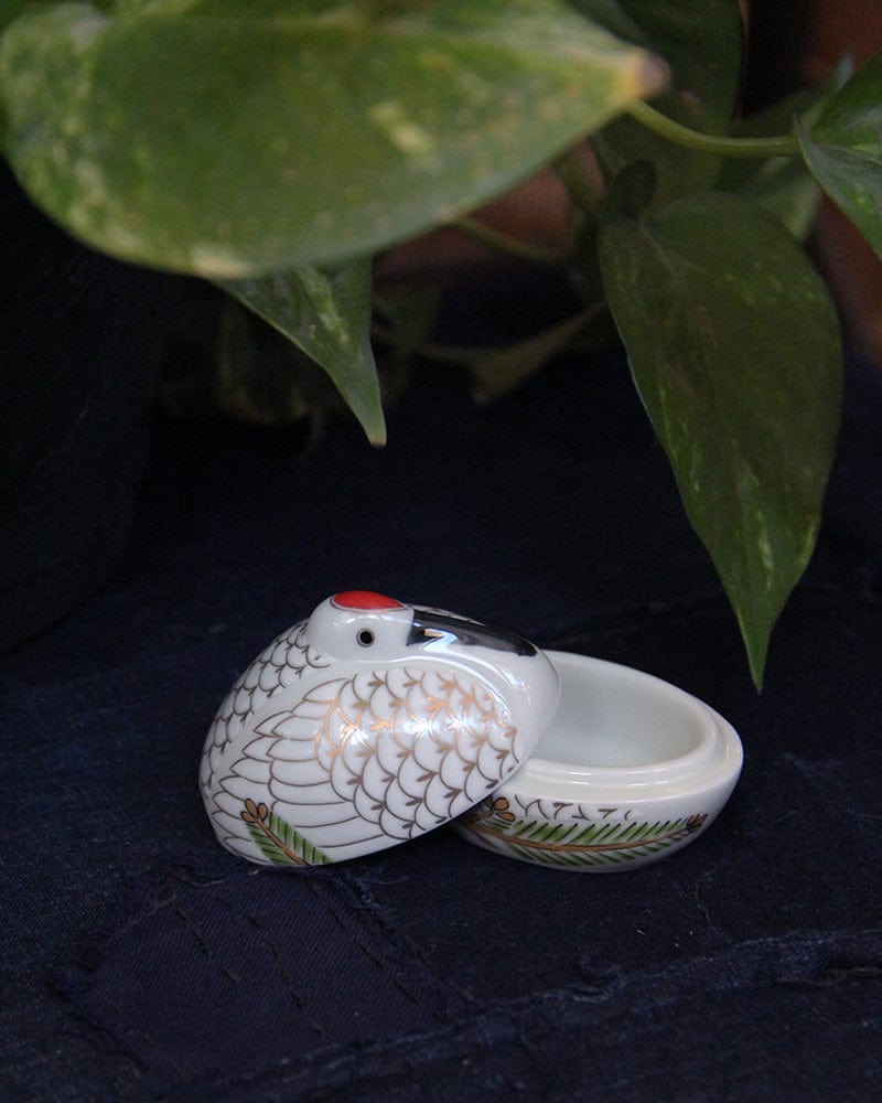 Kouraku Kiln Bowl with Lid, Tsuru