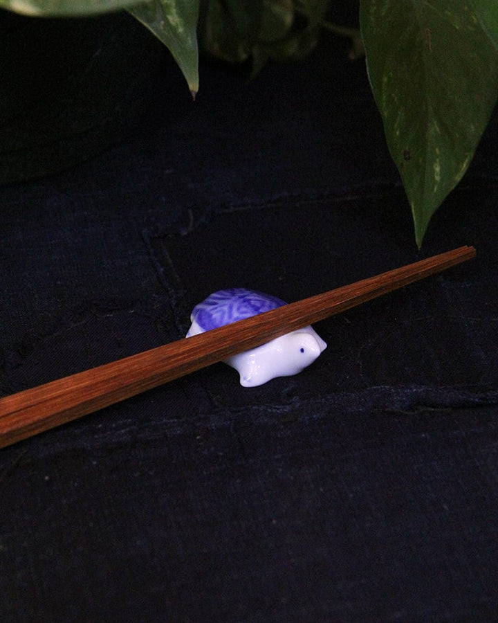 Kouraku Kiln Chopstick Rest, Turtle
