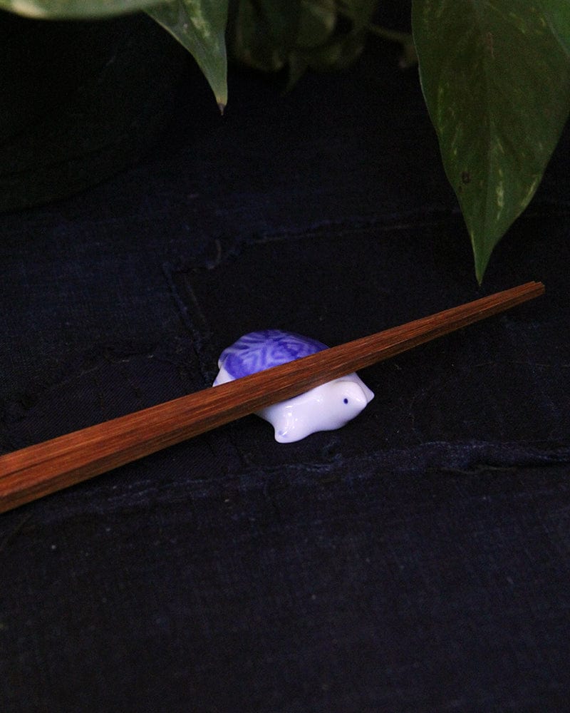Kouraku Kiln Chopstick Rest, Turtle