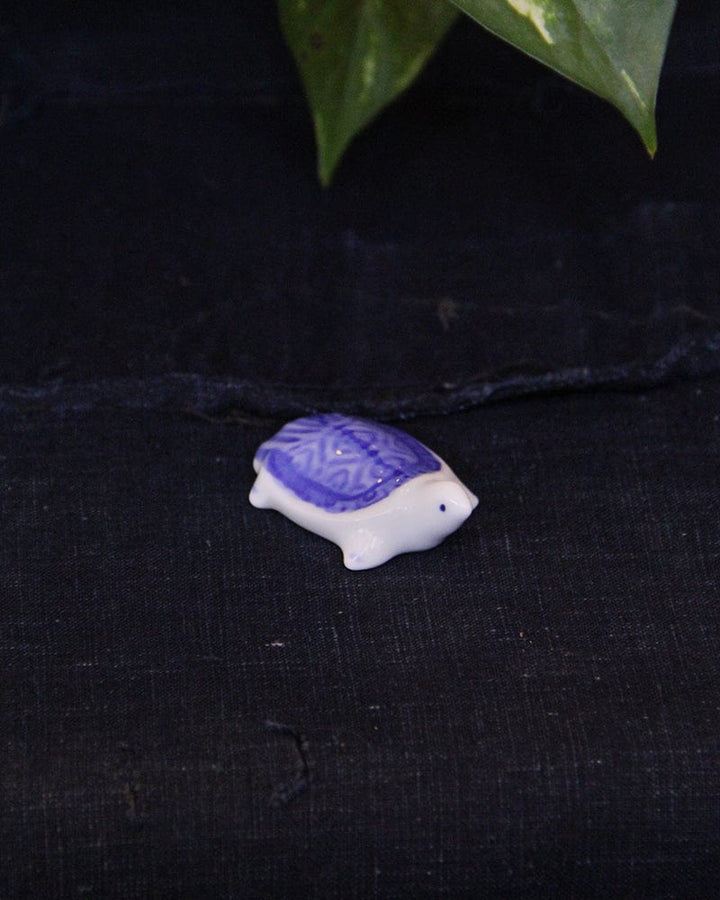 Kouraku Kiln Chopstick Rest, Turtle