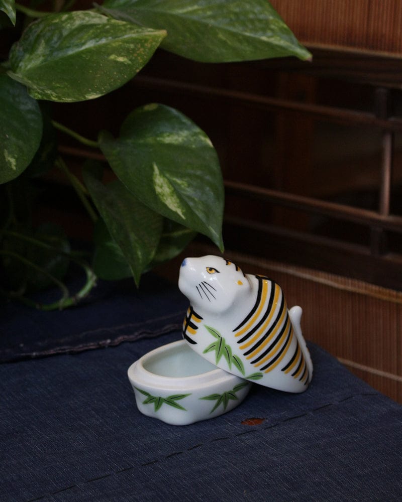 Kouraku Kiln Zodiac Ceramics, Tiger