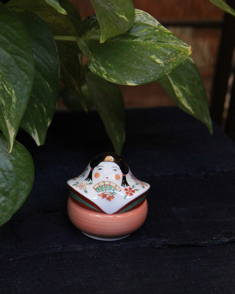 Kouraku Kiln Bowl with Lid, Girl&