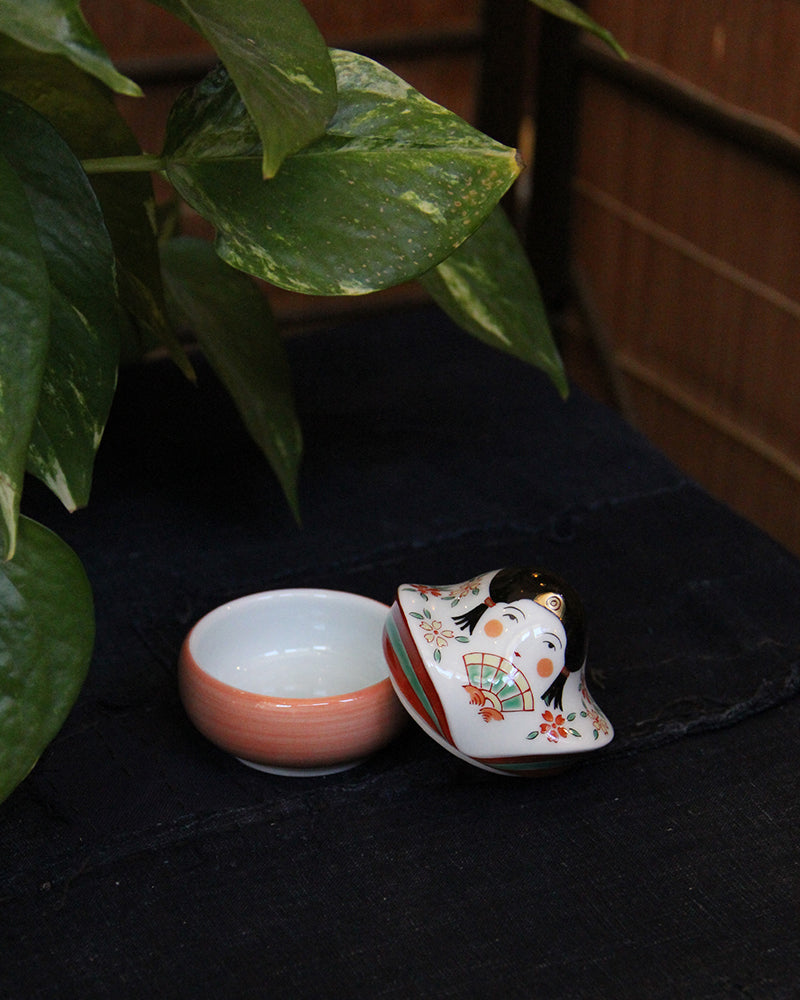 Kouraku Kiln Bowl with Lid, Girl&