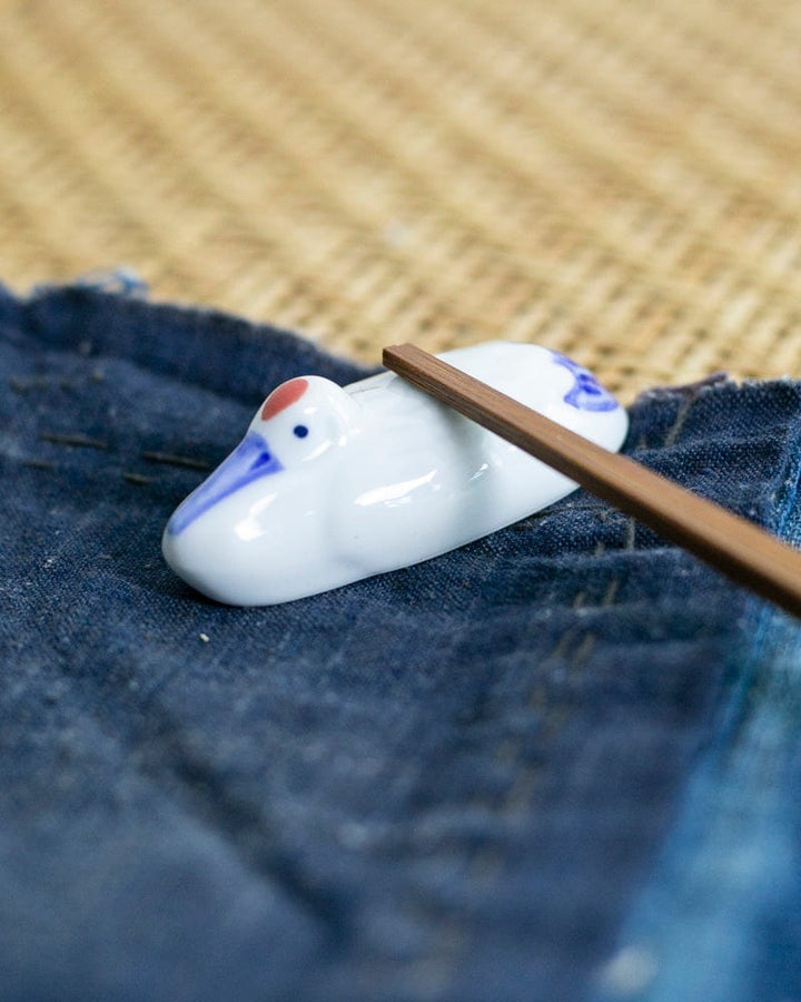 Kouraku Kiln Chopstick Rest, Tsuru