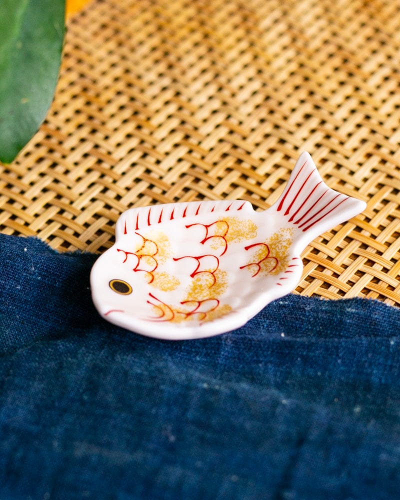 Kouraku Kiln Chopstick rest, Pink Tai Fish