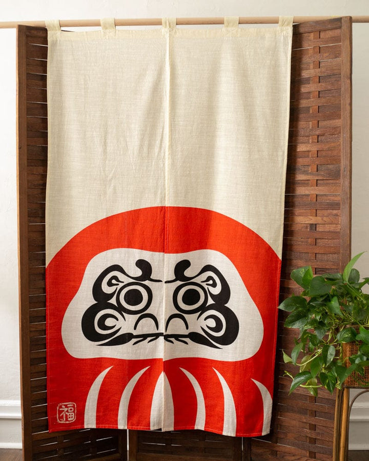 Noren, Red Daruma