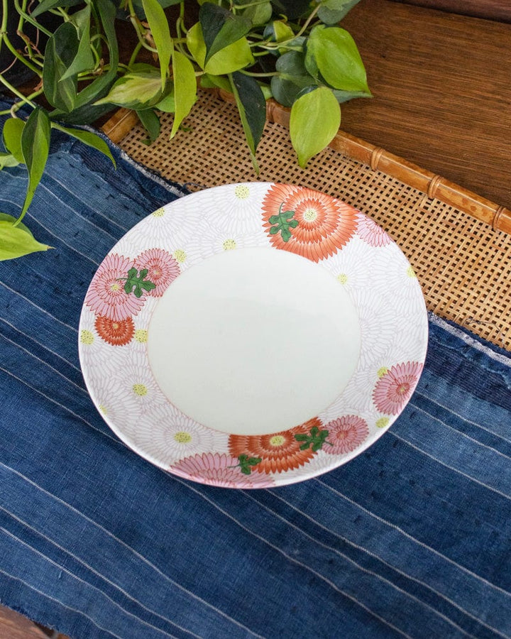 Kouraku Kiln Plate, Chrysanthemum