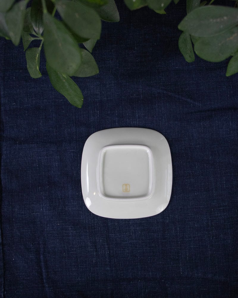 Kouraku Kiln Small Plate, Square Chrysanthemum Plate