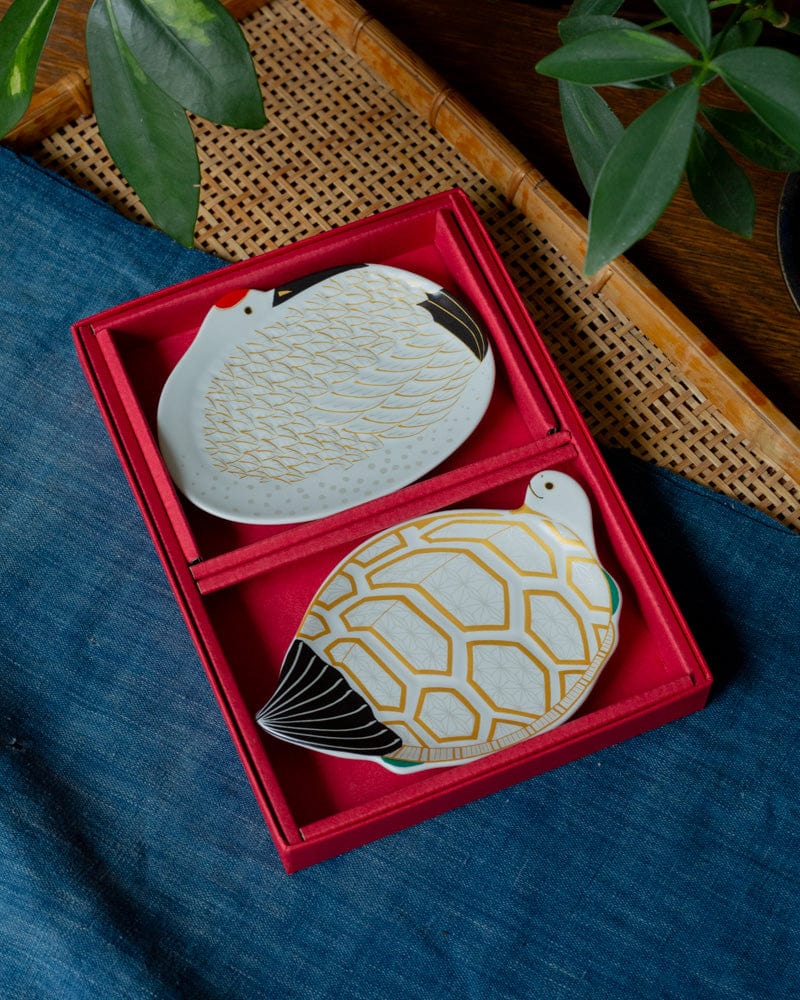 Kouraku Kiln Medium Plate, Tsuru and Kame Set