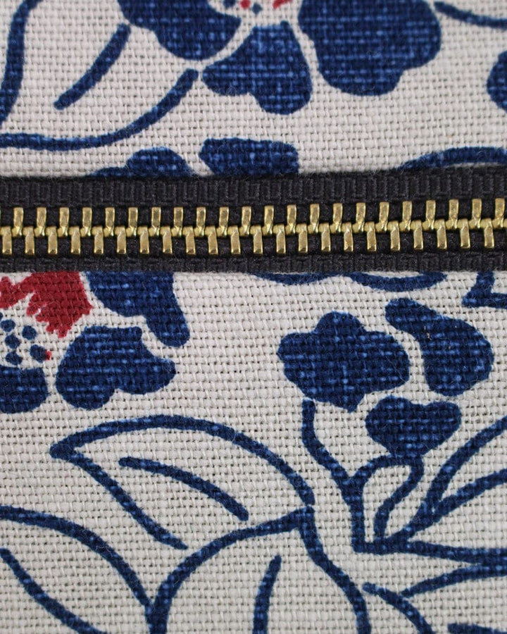 Kiriko Original Flat Zipper Pouch, Small, Cream Tsubaki