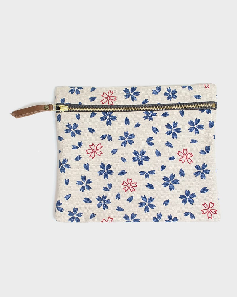 Medium flat zipper pouch with sakura pattern by Kiriko Made
