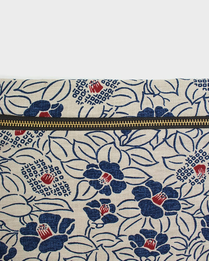 Kiriko Original Flat Zipper Pouch, Medium, Cream Tsubaki