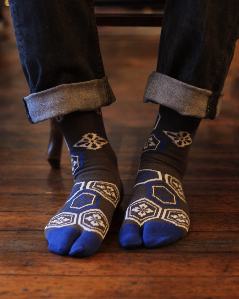 Wa Modern, Tabi Socks, Crew, Kikkou, Grey and Blue (M/L)